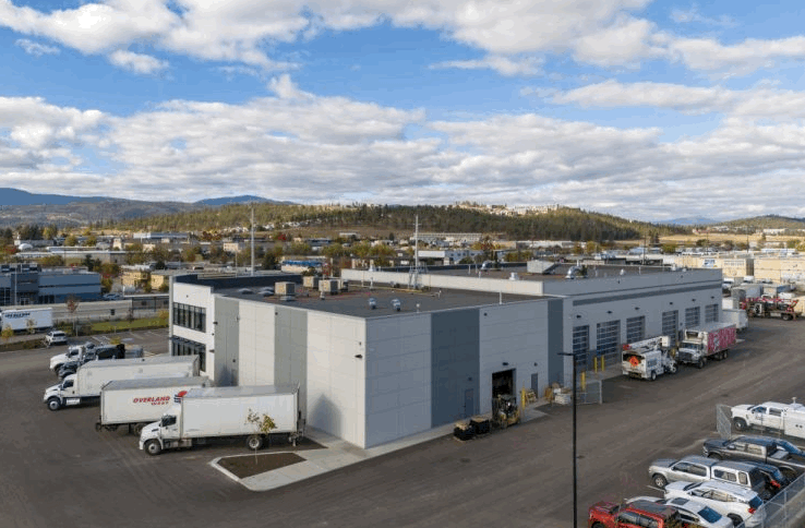 1 Dawson Truck Centres w_trucks