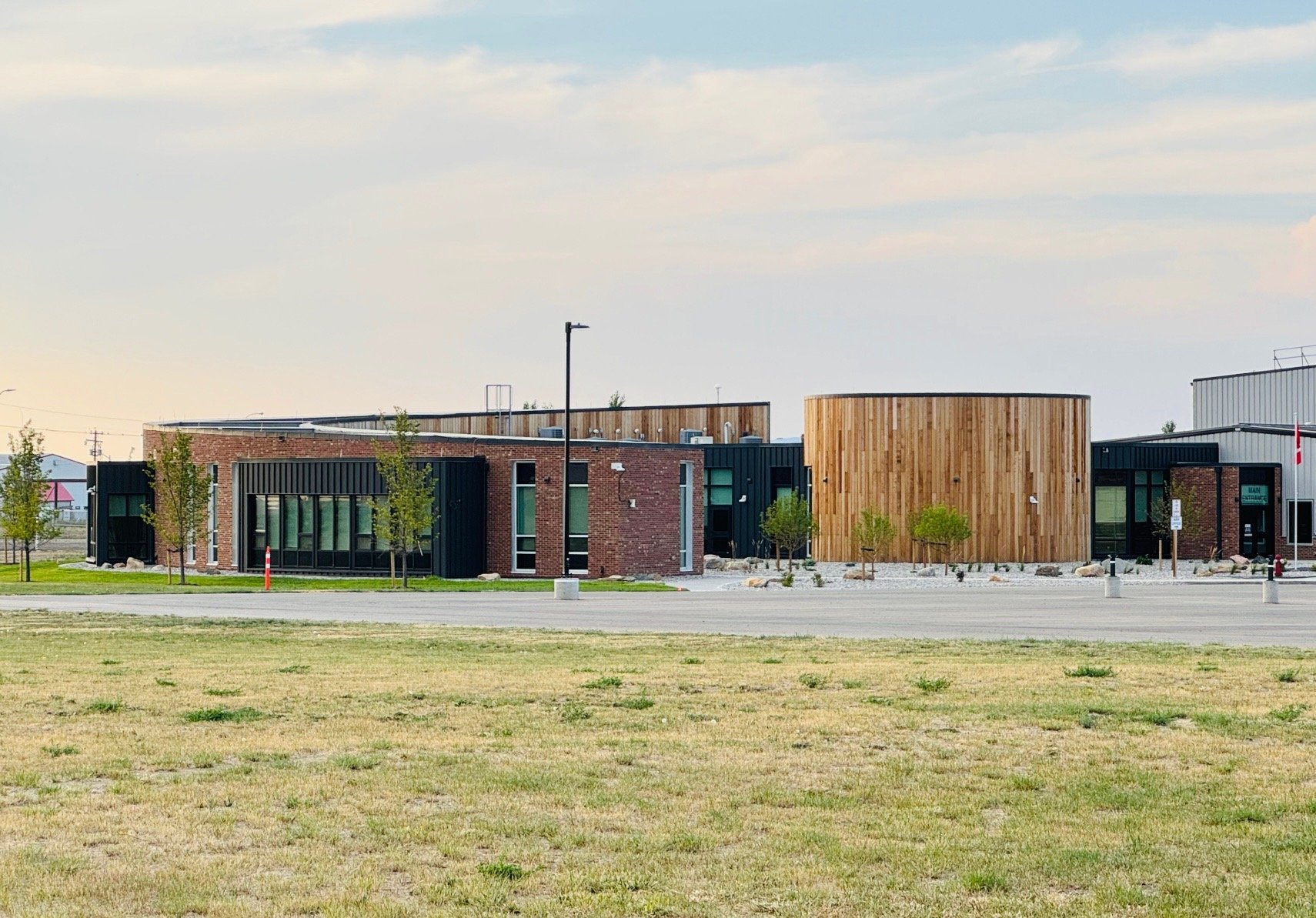 1 SB County of 40 Mile Bldg Front USE